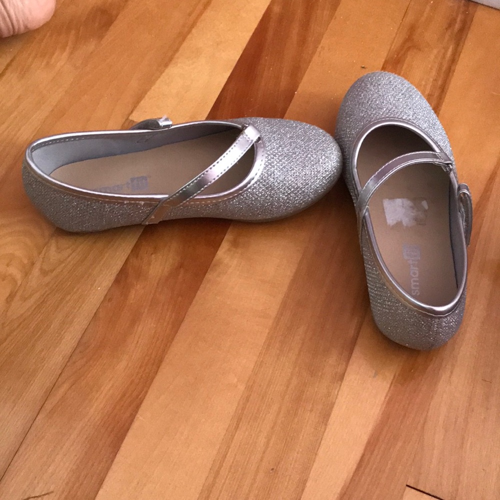 Girls kid shoes